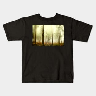 Days pass by in solitude Kids T-Shirt